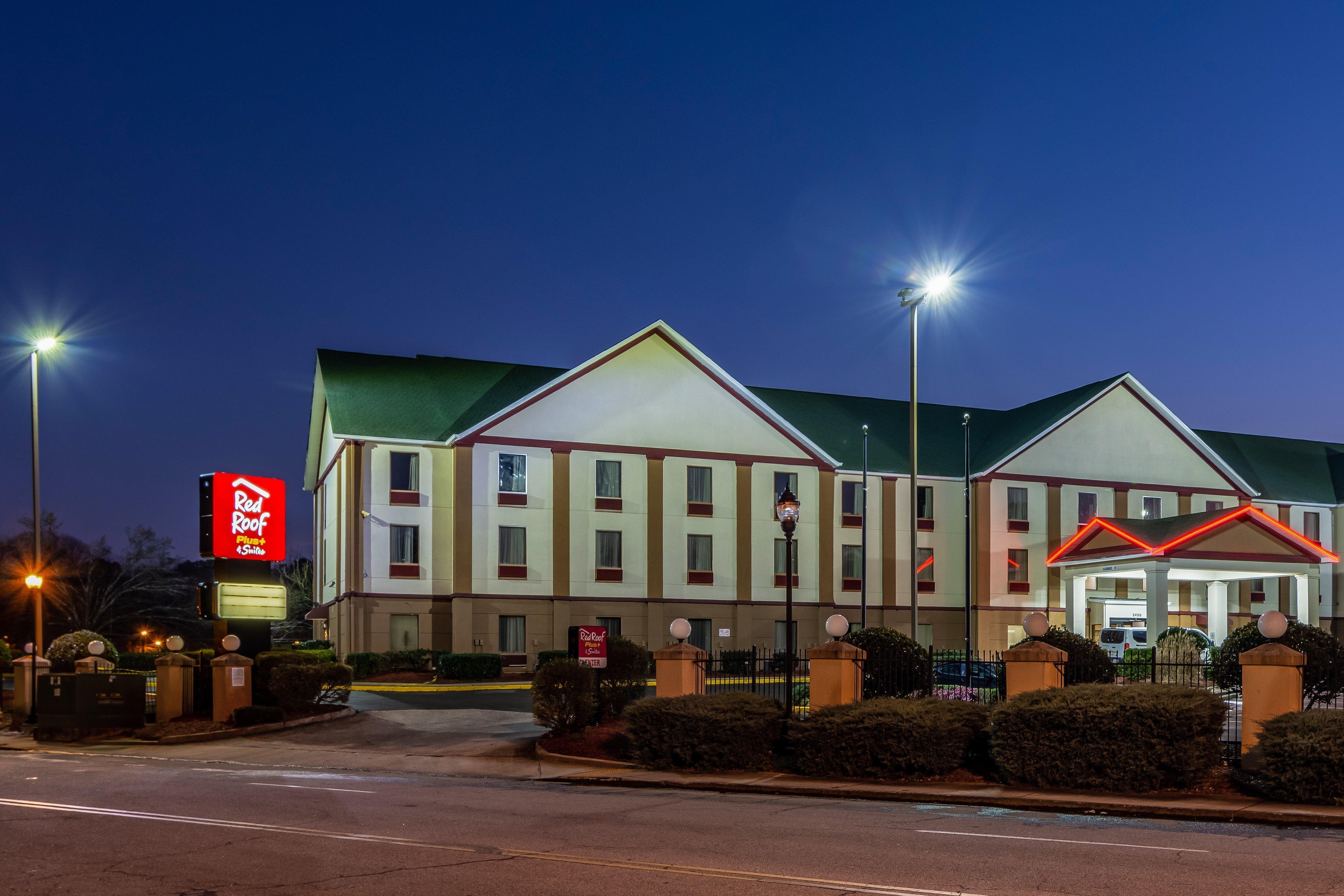 Red Roof Plus+ & Suites Atlanta Airport South Dış mekan fotoğraf